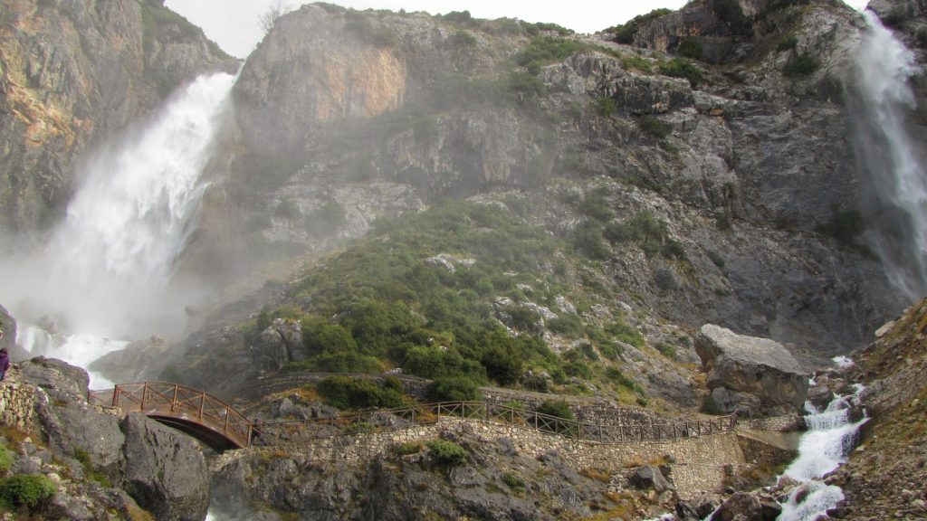 2 waterfalls in Katarraktis Village/2 καταρράκτες στο χωριό Καταρράκτης